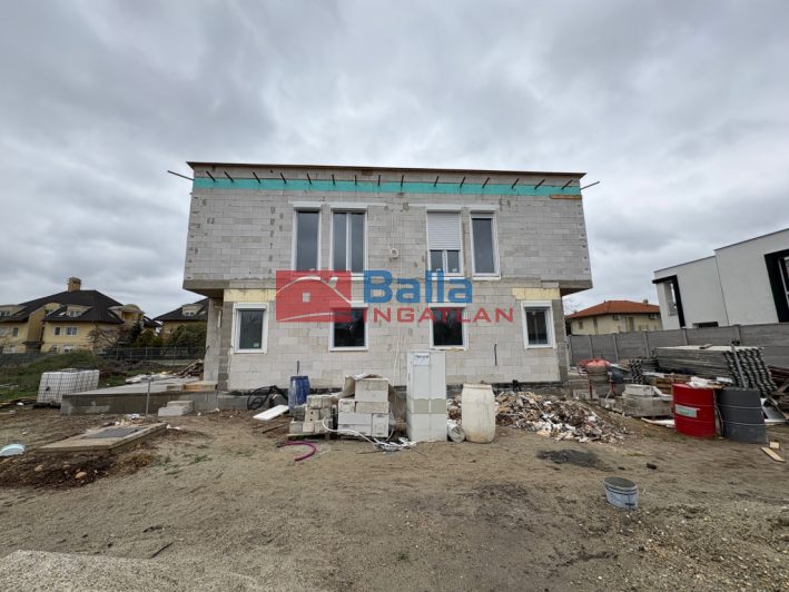 Eladó 117 m²-esikerház XVIII. Kerület (Almáskert) , Almáskert: 150'000'000 Ft