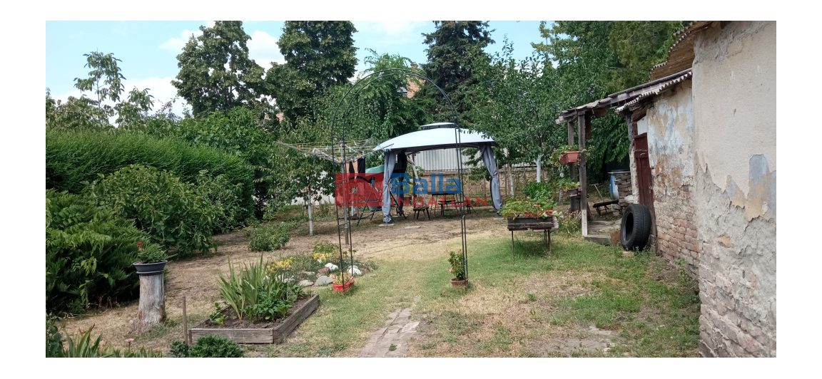 Eladó 103 m²-esházrész XVIII. Kerület (Pestszentlőrinc) , csendes mellékutcában utca: 79'000'000 Ft