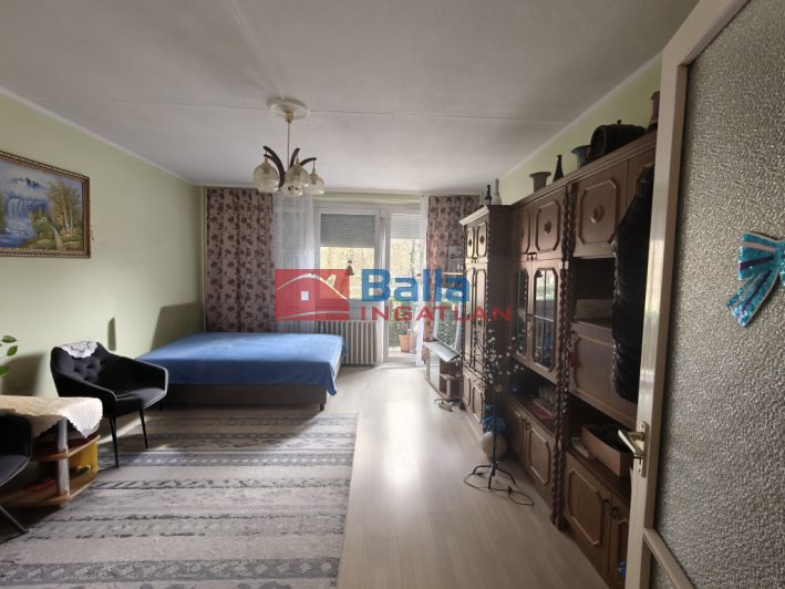 XXI. Kerület (Erdőalja) - Kossuth Lajos utca:  35 m&sup2;-es társasházi lakás   (49'990'000 ,- Ft)