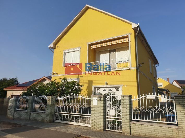 XXI. Kerület (Királyerdő) - Királyerdő:  340 m&sup2;-es családi ház   (185'000'000 ,- Ft)