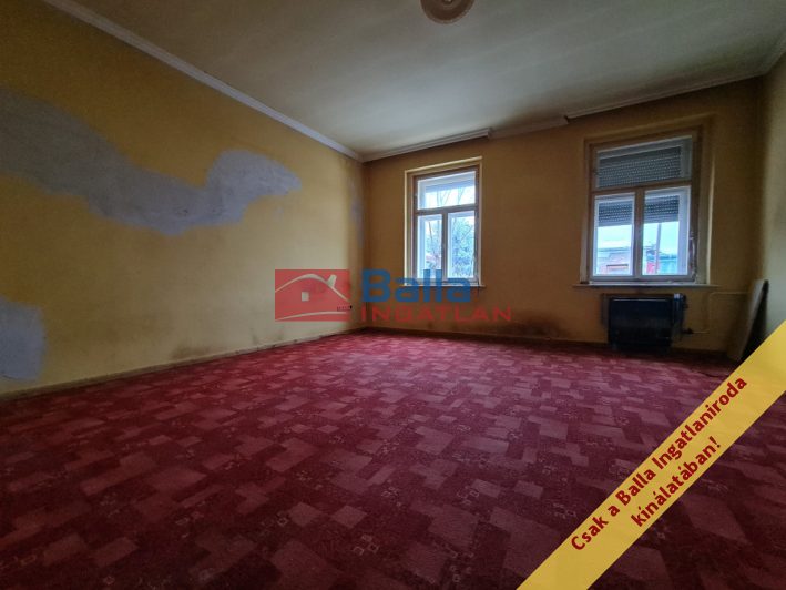 Eladó 660 m²-escsaládi ház Cegléd, Szarvas utca: 49'900'000 Ft