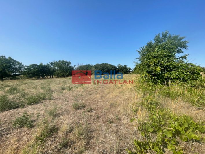 Eladó 5167 m²-estelek Cegléd, Városközpont közeli utca: 30'000'000 Ft