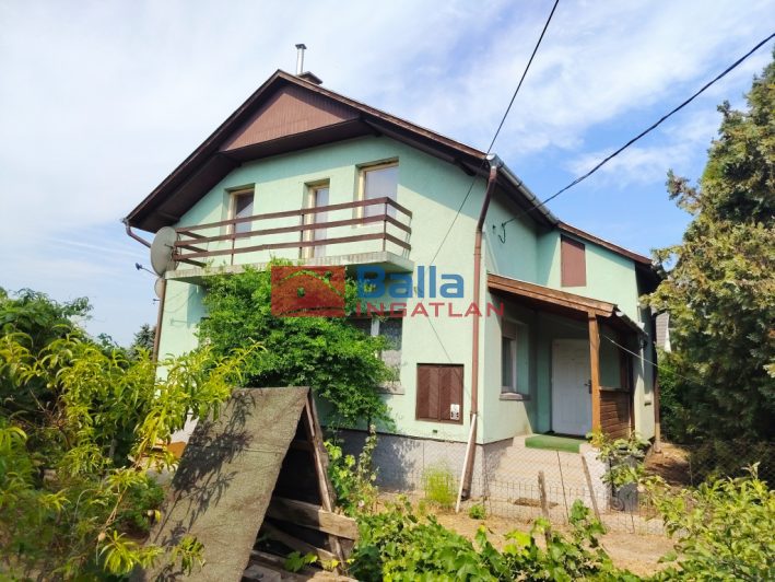 Eladó 125 m²-escsaládi ház Csörög, Központ: 59'900'000 Ft