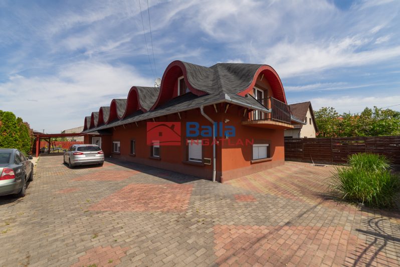 Eladó 350 m²-escsaládi ház Délegyháza, Nagycsaládos ház: 139'900'000 Ft
