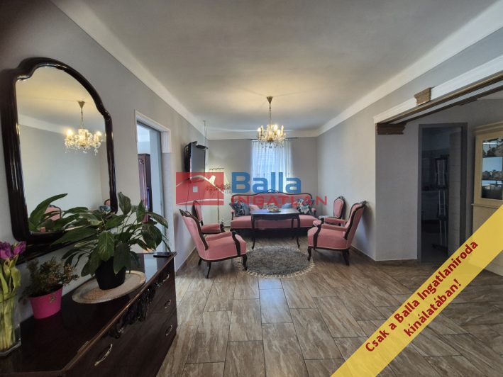 Eladó 90 m²-escsaládi ház Domony, Tavasz utca: 63'000'000 Ft