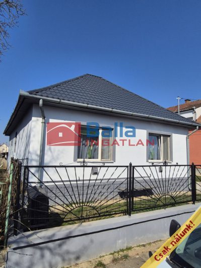 Eladó 90 m²-escsaládi ház Domony, Tavasz utca: 63'000'000 Ft