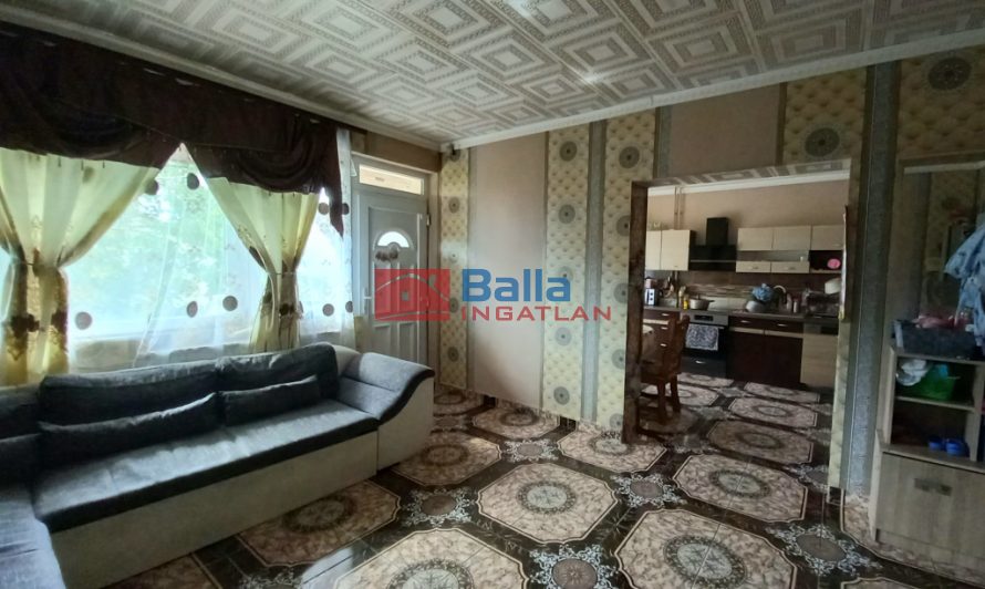 Eladó 200 m²-escsaládi ház Dunakeszi, Fő út közeli utca: 149'900'000 Ft