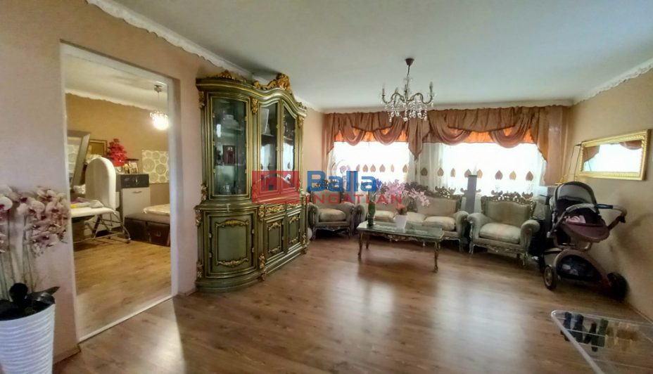 Eladó 200 m²-escsaládi ház Dunakeszi, Fő út közeli utca: 157'000'000 Ft