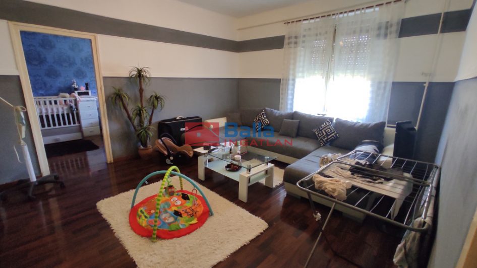 Eladó 50 m²-estársasházi lakás Dunaújváros, Esze Tamás utca: 33'500'000 Ft