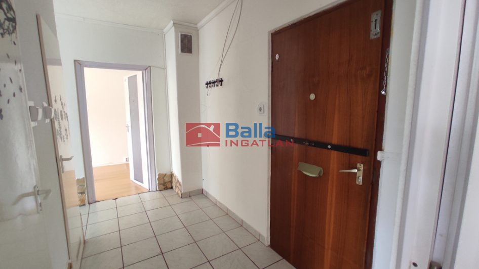 Eladó 47 m²-estársasházi lakás Dunaújváros, Tavasz utca: 28'500'000 Ft