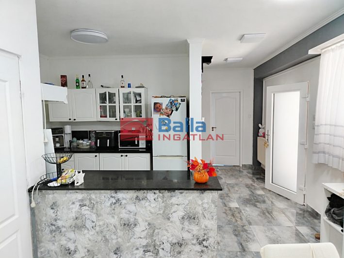 Eladó 160 m²-escsaládi ház Érd (Ófalu) , Kálvária utca közelében utca: 109'000'000 Ft
