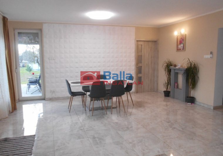 Eladó 125 m²-esikerház Érd (Újfalu) , Női neves utca: 113'000'000 Ft