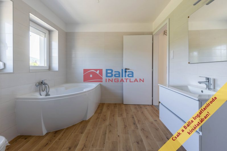 Eladó 98 m²-esikerház Felsőpetény, Jókai utca: 79'900'000 Ft