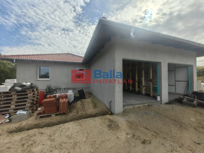 Eladó 113 m²-esikerház Galgahévíz, Kossuth utca: 90'000'000 Ft
