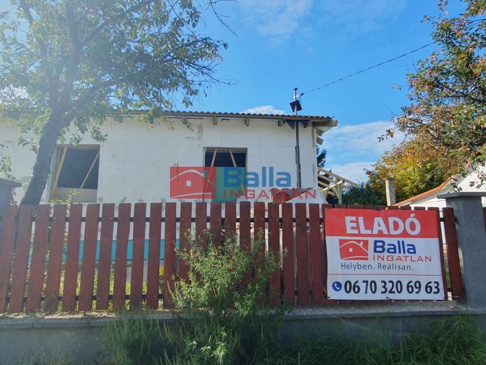 Eladó 73 m²-escsaládi ház Gödöllő, Kertváros közeli utca: 89'000'000 Ft