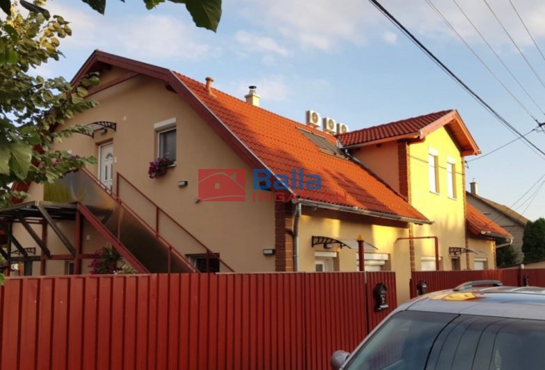 Eladó 278 m²-escsaládi ház Gyömrő, Városközpont: 189'000'000 Ft