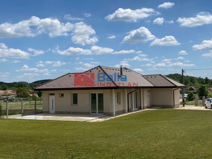 Eladó 147 m²-escsaládi ház Gyúró, Gyúró: 169'900'000 Ft