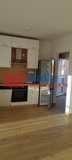 Kiadó 28 m²-estársasházi lakás Hatvan, Csaba utca: 140'000 Ft