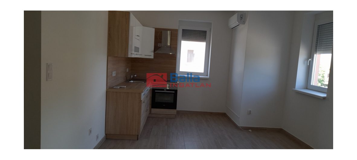 Kiadó 28 m²-estársasházi lakás Hatvan, Csaba utca: 140'000 Ft