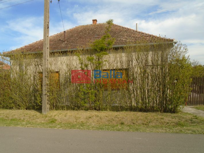 Eladó 87 m²-escsaládi ház Jászkarajenő, Széchenyi utca: 21'000'000 Ft