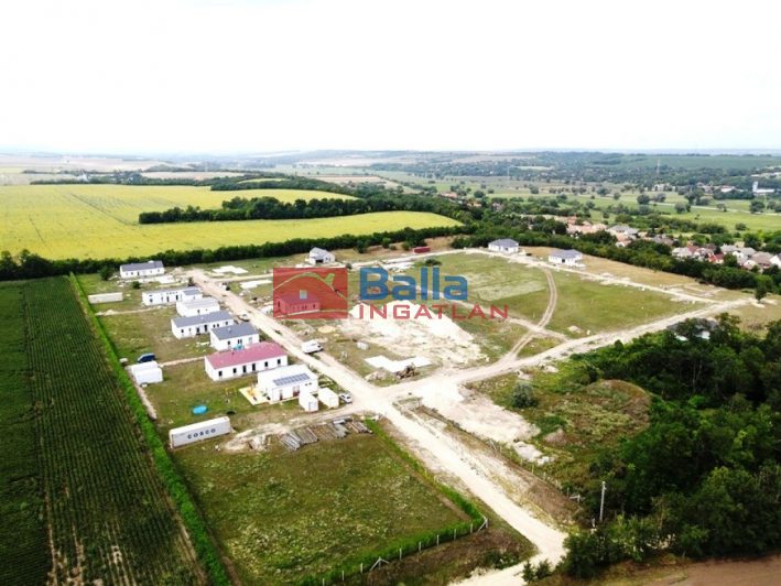 Eladó 3430 m²-estelek Kajászó, Kossuth u. telek-758: 53'000'000 Ft