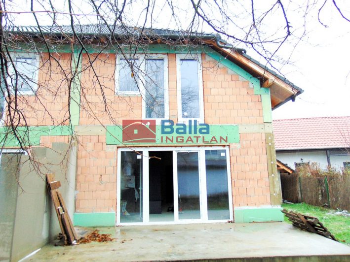 Eladó 156 m²-escsaládi ház Kápolnásnyék, Bem utca: 119'175'000 Ft