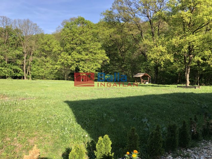 Eladó 647 m²-estelek Kismaros, Börzsönyliget: 27'000'000 Ft