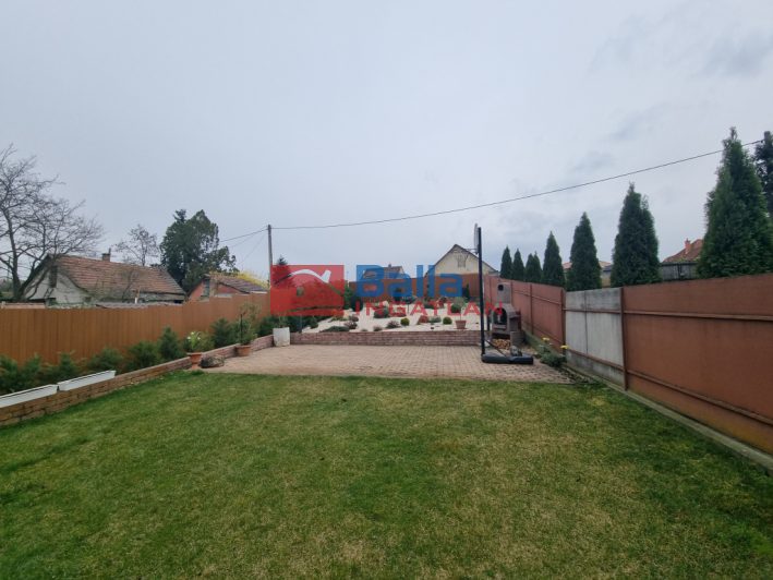 Eladó 150 m²-escsaládi ház Nyíregyháza, Borbánya: 93'000'000 Ft