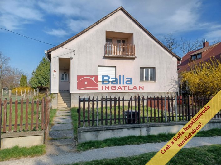 Eladó 100 m²-escsaládi ház Pázmánd, Vadász utca: 72'000'000 Ft