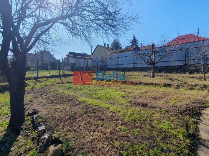Eladó 734 m²-estelek Pécel, Bartoshegy: 43'000'000 Ft