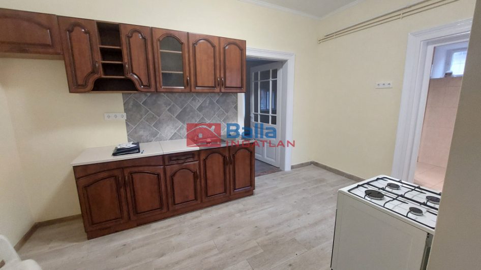 Eladó 93 m²-escsaládi ház Pécel, Központ közeli: 84'900'000 Ft