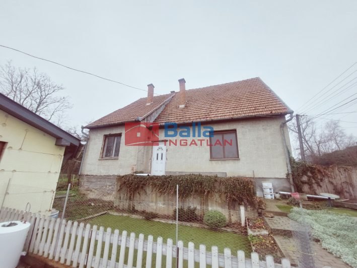 Eladó 150 m²-escsaládi ház Pécel, Kun J utca: 125'990'000 Ft