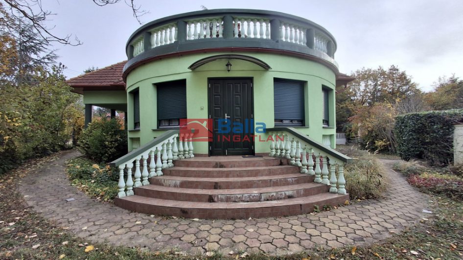 Siófok - Szabadifürdő:  123 m&sup2;-es családi ház   (150'000'000 ,- Ft)