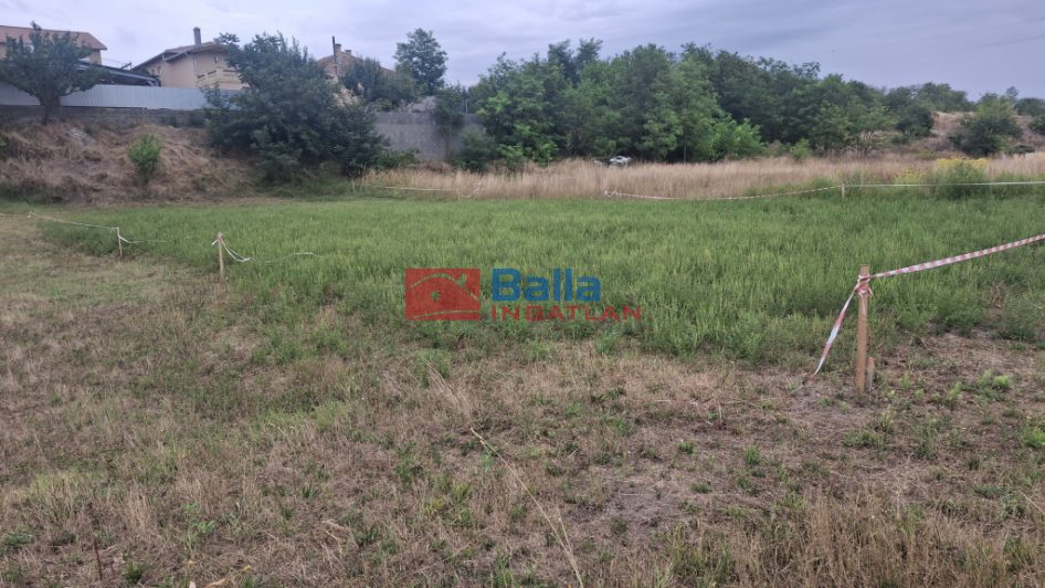 Siójut - Csendes utca:  726 m&sup2;-es telek   (8'000'000 ,- Ft)