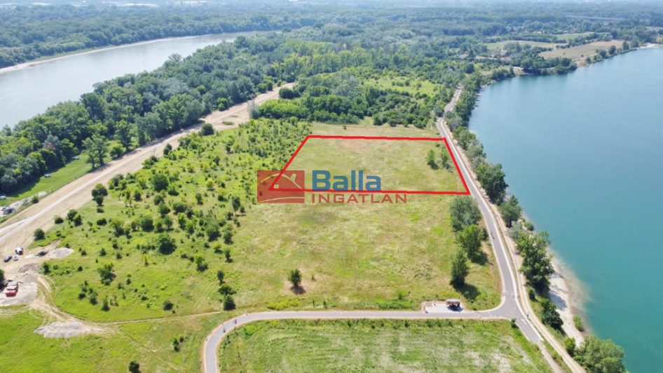 Eladó 9725 m²-estelek Szentendre, A Lupa tó mellett: 33'000'000 Ft