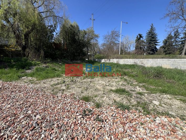 Szentendre - Gyík utca:  607 m&sup2;-es telek   (46'000'000 ,- Ft)