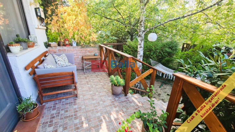 Szentendre - Hóvirág utca:  135 m&sup2;-es sorház   (148'000'000 ,- Ft)