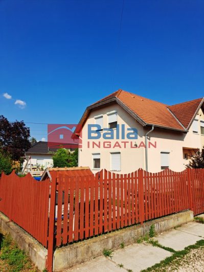 Szigethalom - Fiumei utcáról nyíló:  100 m&sup2;-es ikerház   (98'000'000 ,- Ft)