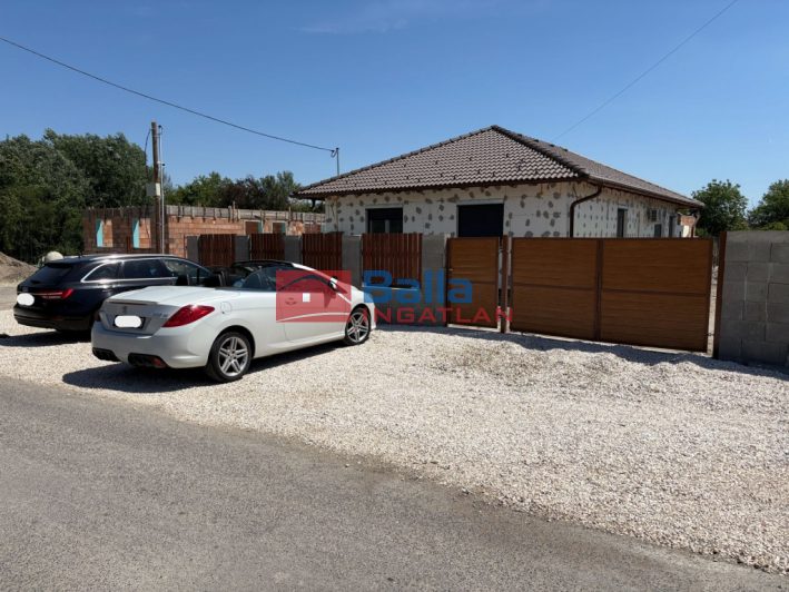Eladó 93 m²-esikerház Szigetszentmárton, Vasút utca: 78'000'000 Ft