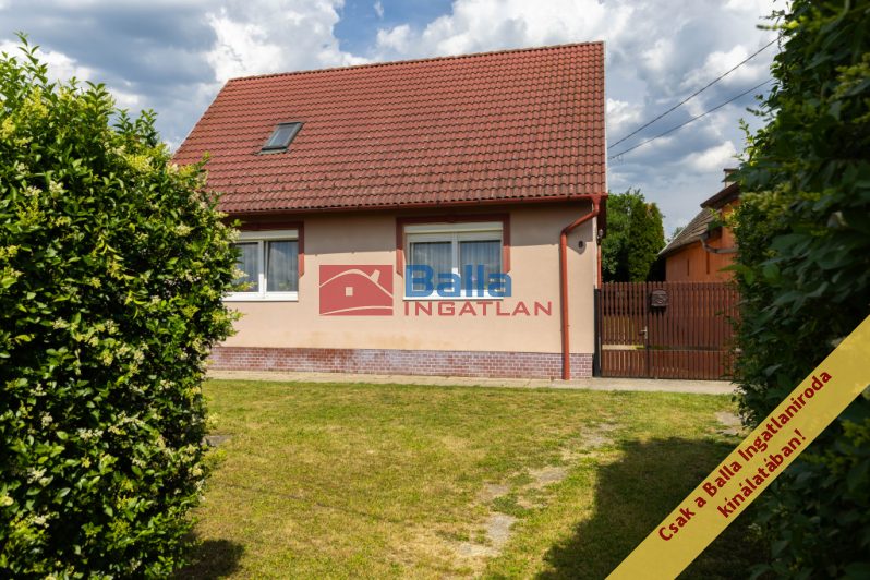 Eladó 150 m²-escsaládi ház Szob, Arany János utca: 95'900'000 Ft