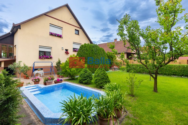 Eladó 184 m²-escsaládi ház Sződliget, Rezeda utca: 145'900'000 Ft
