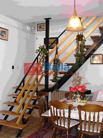 Tamási - Központ:  145 m&sup2;-es családi ház   (40'000'000 ,- Ft)