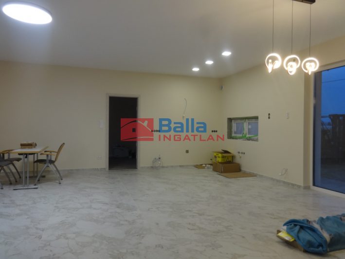 Eladó 85 m²-escsaládi ház Tiszakécske, Bozsó János utca: 59'900'000 Ft