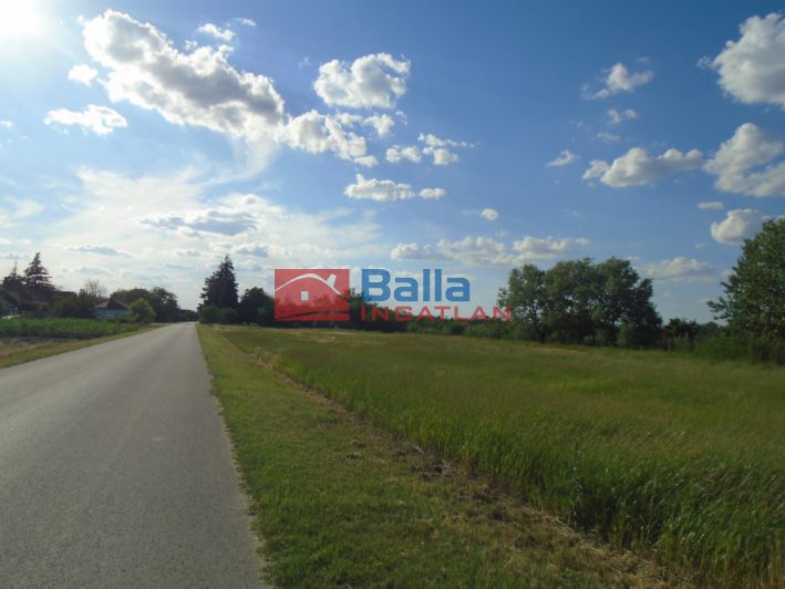 Eladó 2192 m²-estelek Tiszakécske (Kerekdomb) , Zsálya utca: 2'950'000 Ft