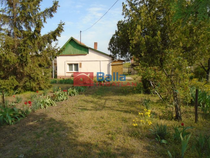 Eladó 26 m²-escsaládi ház Tiszakécske, Tiszabög utca: 11'900'000 Ft
