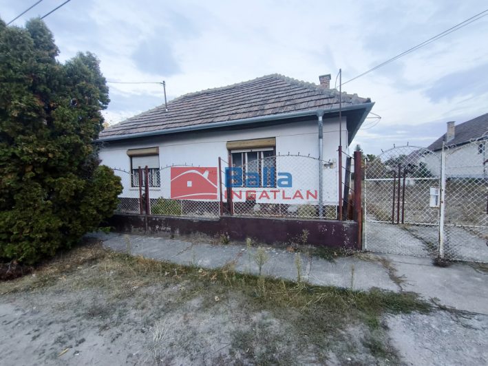 Eladó 100 m²-escsaládi ház Tóalmás, Kossuth Lajos: 42'900'000 Ft