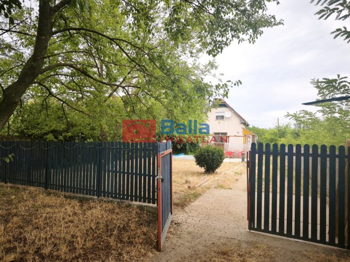 Eladó 145 m²-esüdülő Tóalmás, Peres dűlő: 38'900'000 Ft