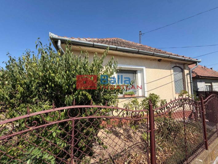 Eladó 78 m²-escsaládi ház Tóalmás, Szőlő utca: 36'900'000 Ft