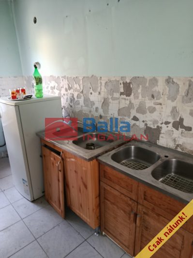 Eladó 50 m²-escsaládi ház Tököl, Aradi utca: 45'000'000 Ft