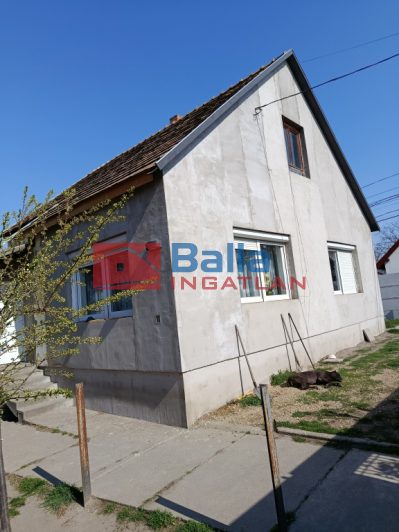 Tököl - Mester utca klözeli utca:  75 m&sup2;-es családi ház   (87'500'000 ,- Ft)